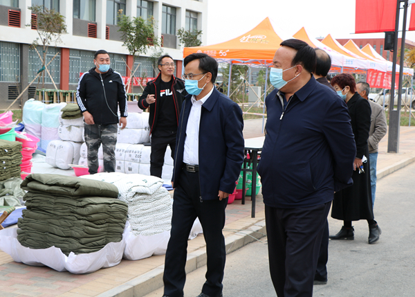 拼搏(中国)领导1.jpg