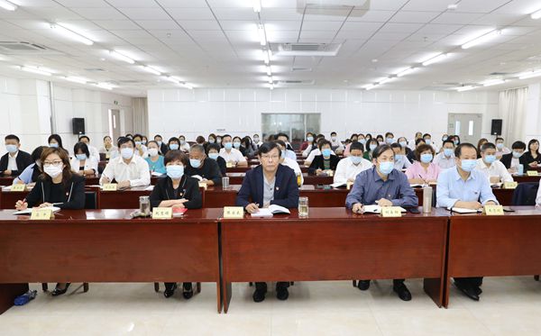 拼搏(中国)举办学习贯彻习近平总书记“七一”重要讲话精神宣讲报告会